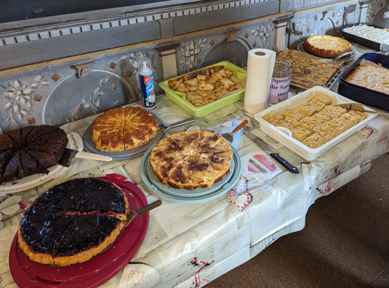 Apfelkuchenbuffet zum Apfelkuchentag 2024