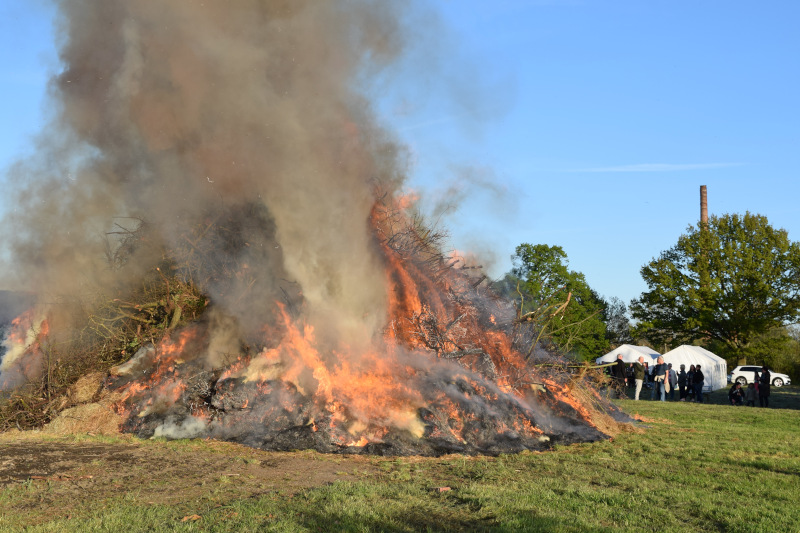Maifeuer in Döhren