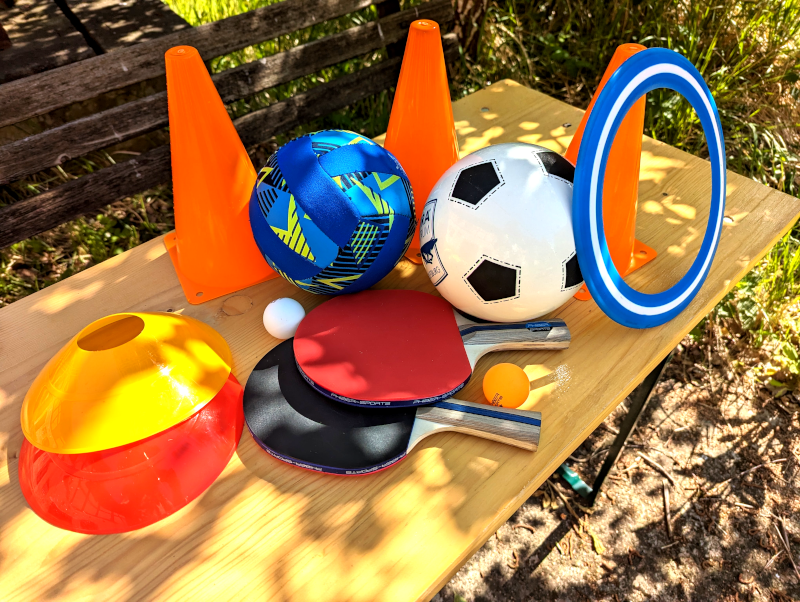Symbolbild mit Spielgeräten